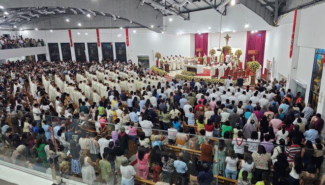 Cerimônia canônica oficializa Dom Aldemiro Sena como 5º bispo da Diocese de Teixeira de Freitas » Teixeira News