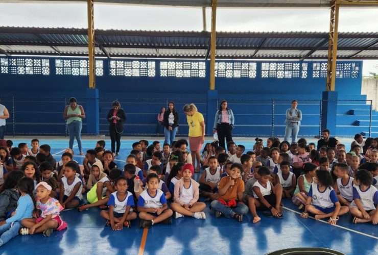 Projeto de Contação de Histórias amplia ações da Biblioteca e conquista escolas municipais